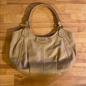 🍃💕Coach Ashely Leather Handbag Tote